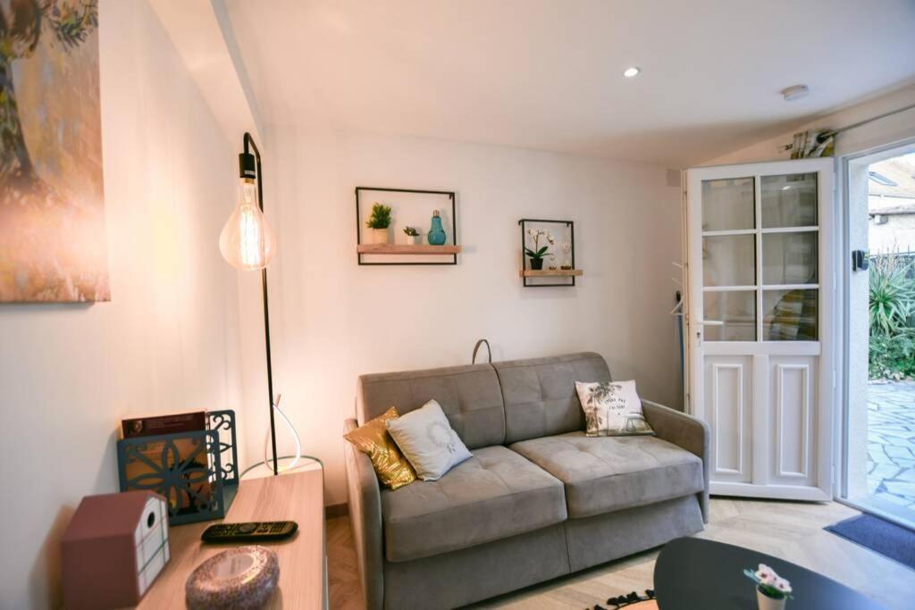 Instant Fleury, Studio Cosy Avec Jardin Secret Barbizon Bagian luar foto